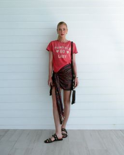 Marina Ruy Barbosa feet photo thumbnail