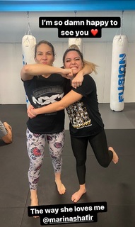 Marina Shafir feet photo thumbnail