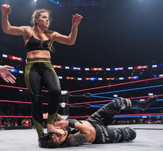 Marina Shafir feet photo thumbnail