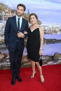 Marina Sirtis feet photo thumbnail