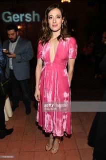 Marina Squerciati feet photo thumbnail