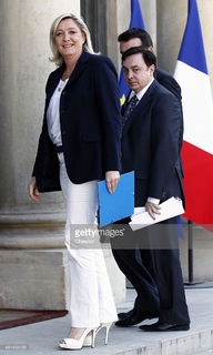 Marine Le Pen feet photo thumbnail