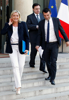 Marine Le Pen feet photo thumbnail