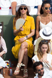 Marine Lorphelin feet photo thumbnail