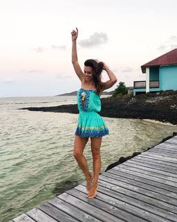 Marine Lorphelin feet photo thumbnail