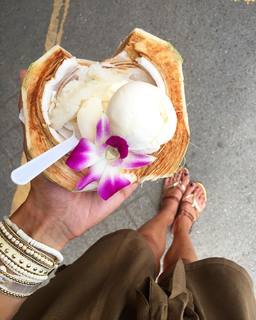 Marine Lorphelin feet photo thumbnail