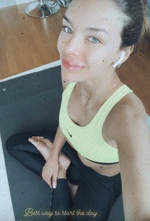 Marine Lorphelin feet photo thumbnail