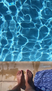 Marine Lorphelin feet photo thumbnail