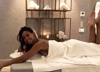 Marine Lorphelin feet photo thumbnail