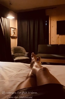 Marine Lorphelin feet photo thumbnail