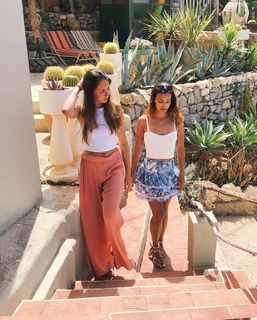 Marine Lorphelin feet photo thumbnail