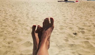 Marine Lorphelin feet photo thumbnail