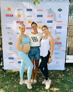 Marine Lorphelin feet photo thumbnail