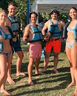 Marine Lorphelin feet photo thumbnail