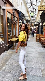 Marine Lorphelin feet photo thumbnail