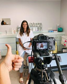 Marine Lorphelin feet photo thumbnail