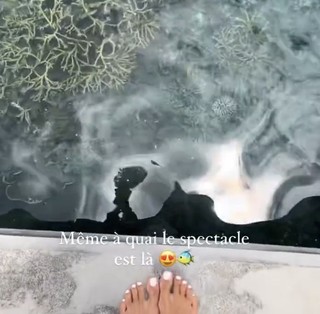 Marine Lorphelin feet photo thumbnail