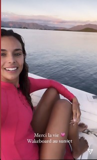 Marine Lorphelin feet photo thumbnail