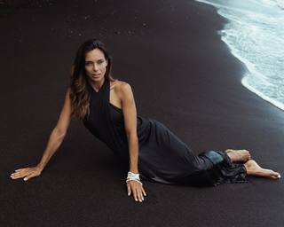 Marine Lorphelin feet photo thumbnail