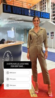 Marine Lorphelin feet photo thumbnail