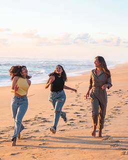 Marine Lorphelin feet photo thumbnail