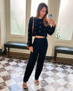 Marine Lorphelin feet photo thumbnail