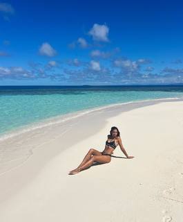 Marine Lorphelin feet photo thumbnail