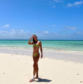 Marine Lorphelin feet photo thumbnail