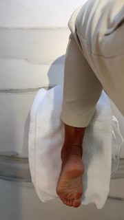 Marine Lorphelin feet photo thumbnail