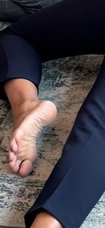Marine Lorphelin feet photo thumbnail