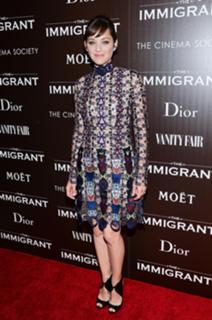Marion Cotillard feet photo thumbnail