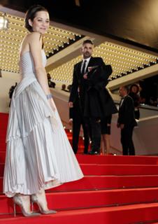 Marion Cotillard feet photo thumbnail