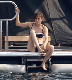 Marion Cotillard feet photo thumbnail