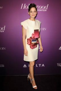 Marion Cotillard feet photo thumbnail