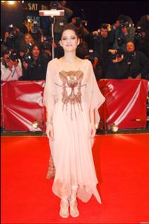 Marion Cotillard feet photo thumbnail