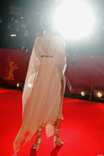 Marion Cotillard feet photo thumbnail