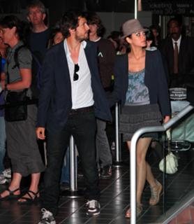 Marion Cotillard feet photo thumbnail