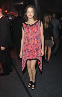 Marion Cotillard feet photo thumbnail