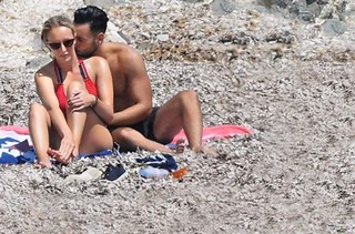 Marion Maréchal Le Pen feet photo thumbnail