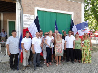 Marion Maréchal Le Pen feet photo thumbnail