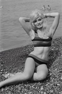 Marisa Mell feet photo 4