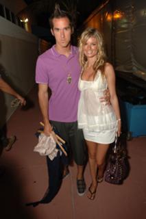 Marisa Miller feet photo thumbnail