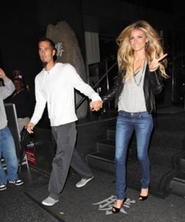 Marisa Miller feet photo thumbnail