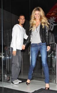 Marisa Miller feet photo thumbnail
