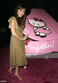 Marisa Ramirez feet photo thumbnail