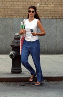 Marisa Tomei feet photo thumbnail