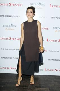 Marisa Tomei feet photo thumbnail
