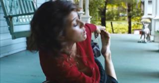 Marisa Tomei feet photo thumbnail