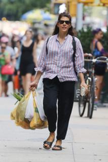 Marisa Tomei feet photo thumbnail