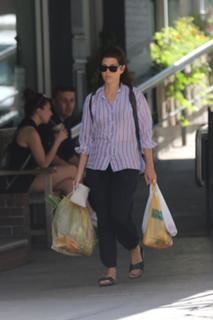 Marisa Tomei feet photo thumbnail